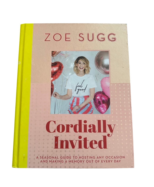 Cordially Invited - Zoe Sugg (Adults Book)
