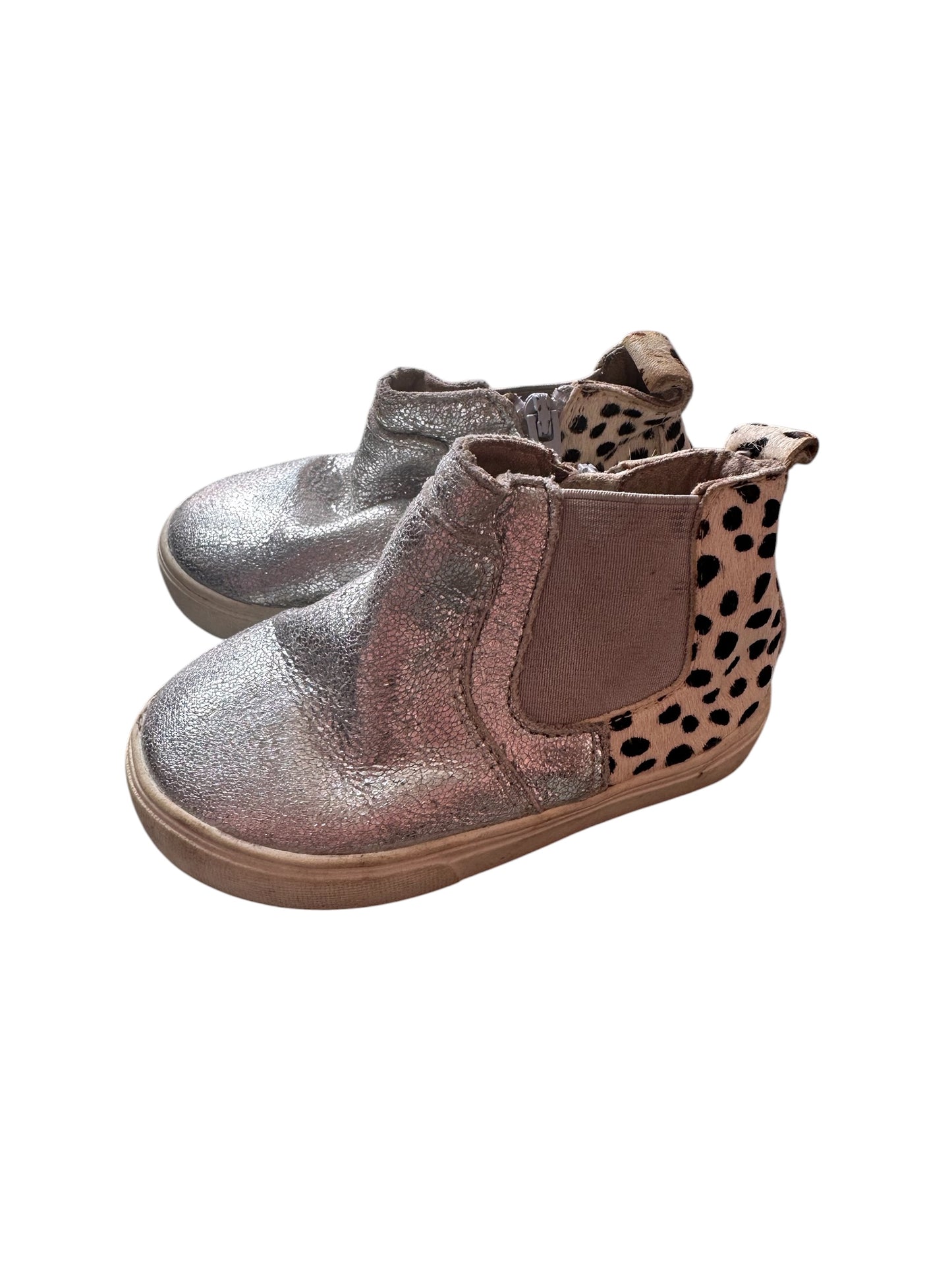 Country Road Boots - Size EU 22