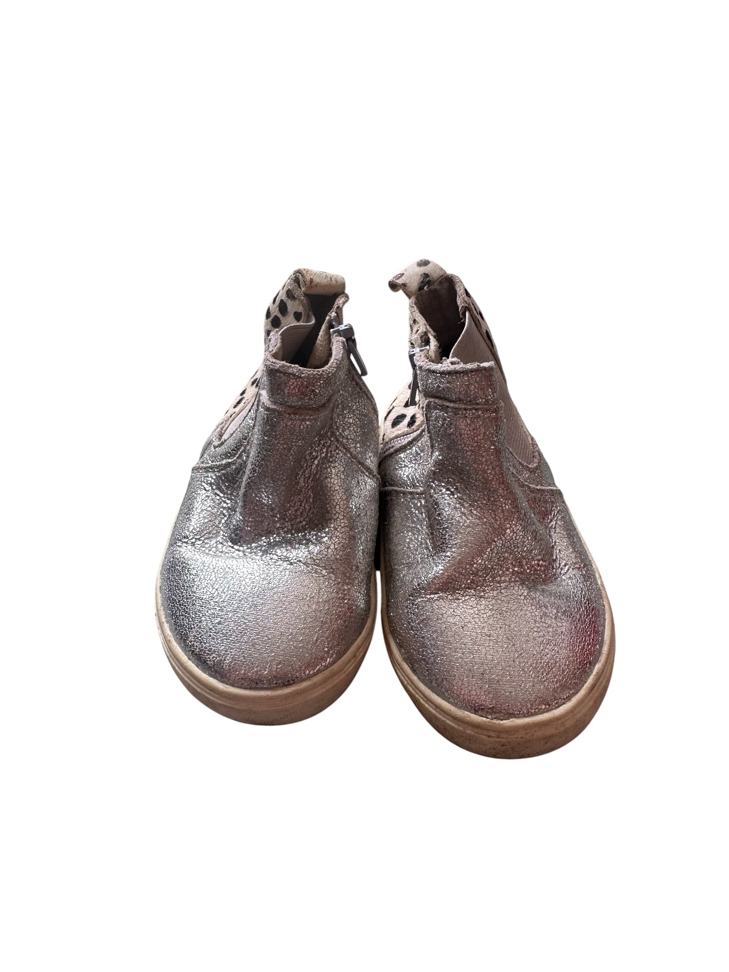 Country Road Boots - Size EU 22