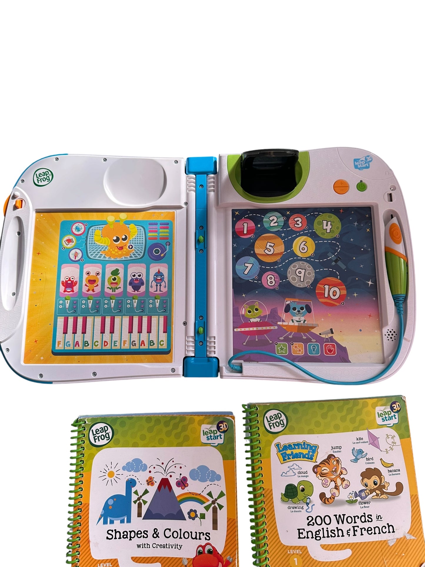 Leap Frog 3D and 2 Books