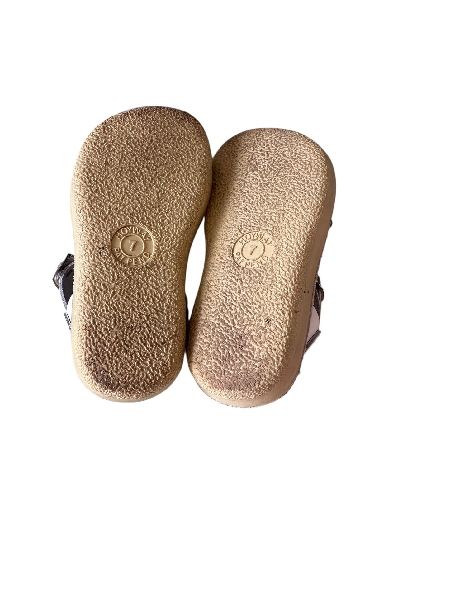 Saltwater Sandals White - Size 7